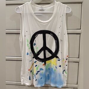 EUC Lauren Moshi Kel Peace Sign